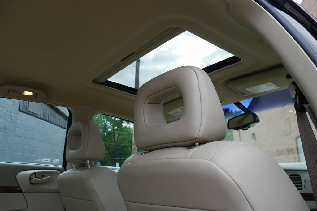 Used 2002 Chevrolet Impala LS w/ Seating Comfort Pkg FWD image 18