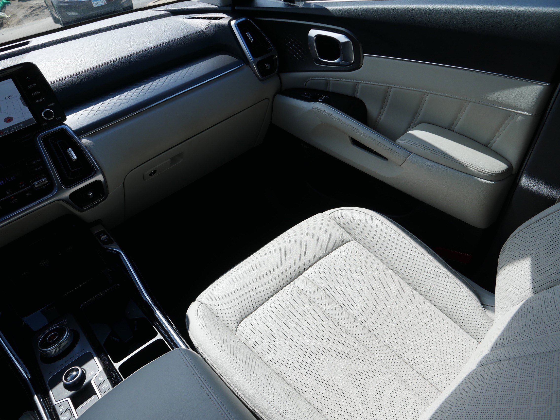 Certified 2024 Kia Sorento SX Prestige image 11