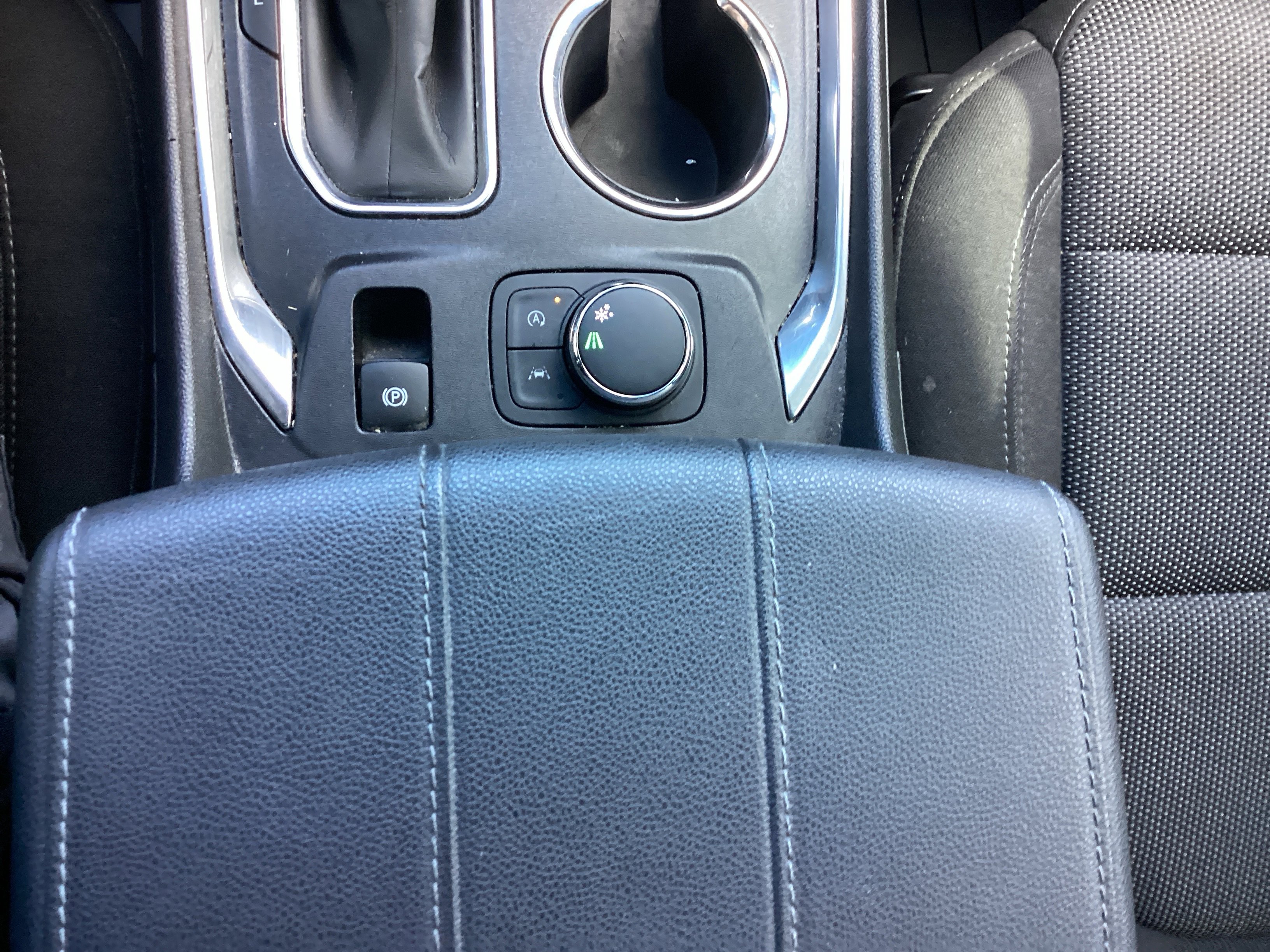 Used 2023 Chevrolet Traverse LT image 27