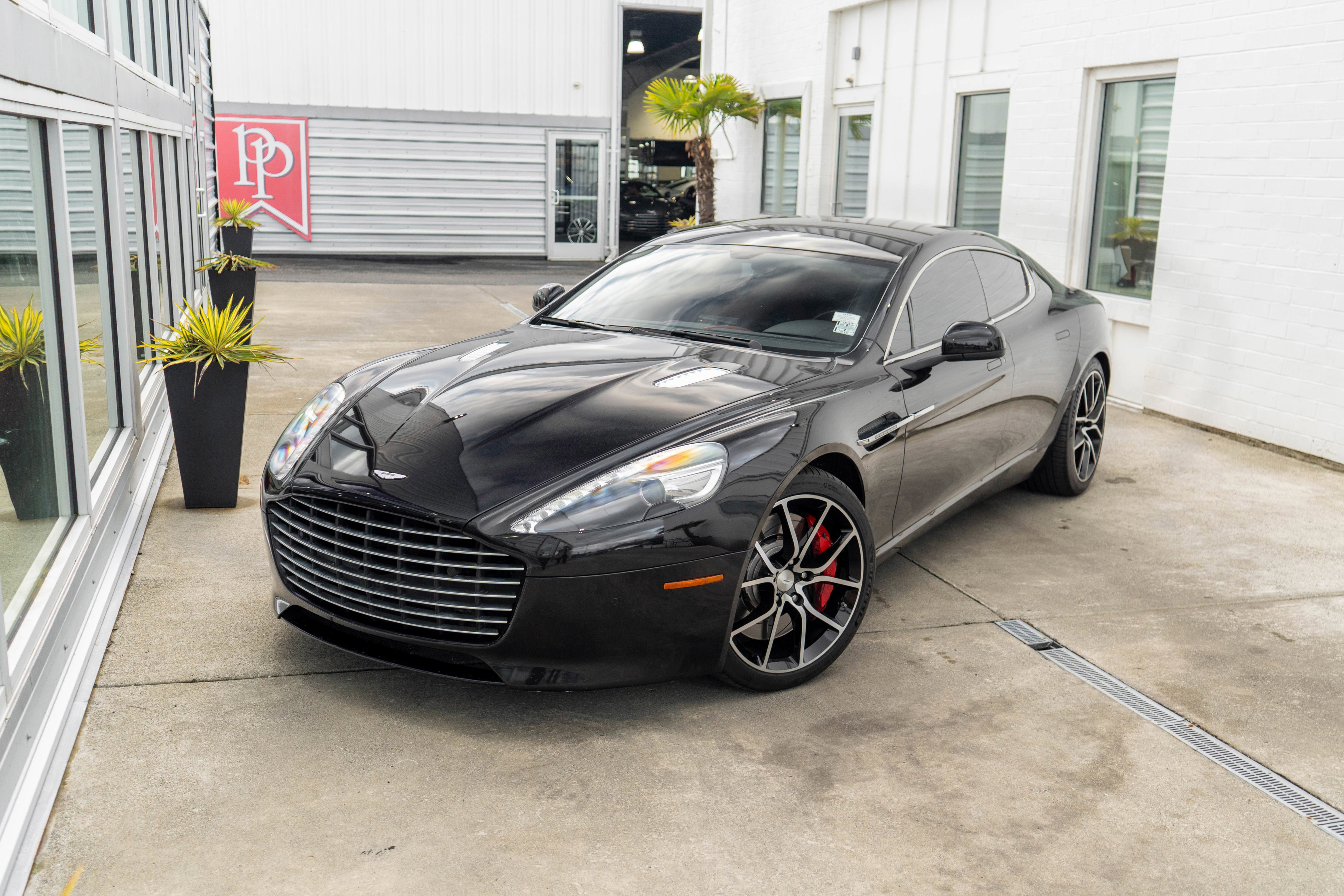 Used 2016 Aston Martin Rapide S image 3