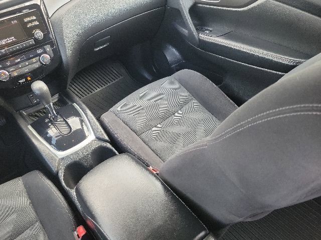 Used 2014 Nissan Rogue SV AWD/4WD image 15