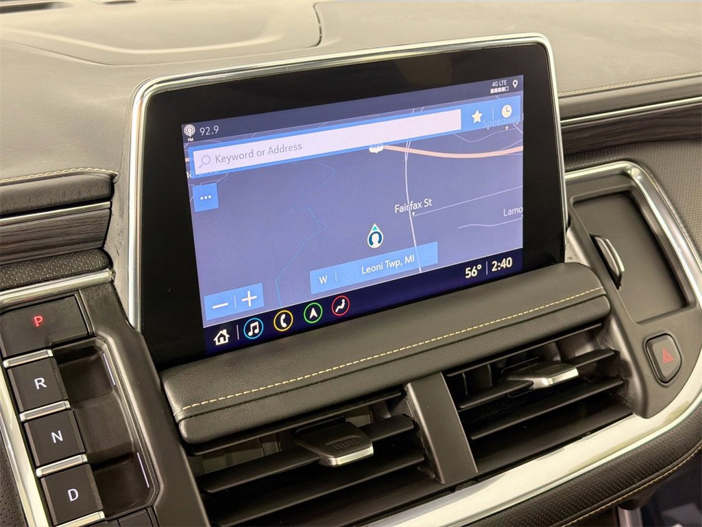 Used 2021 GMC Yukon XL SLT w/ SLT Luxury Plus Package image 13