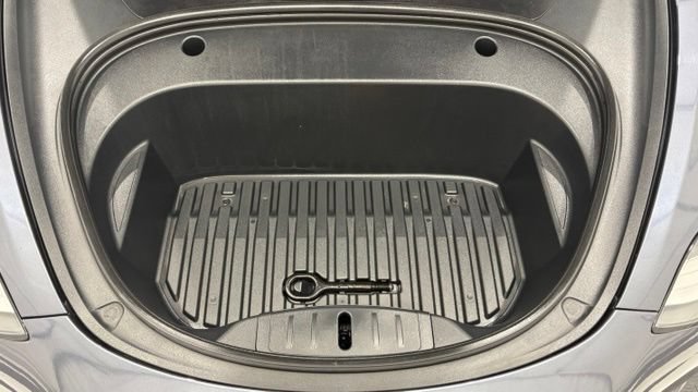 Used 2020 Tesla Model 3 Standard Range Plus RWD image 8