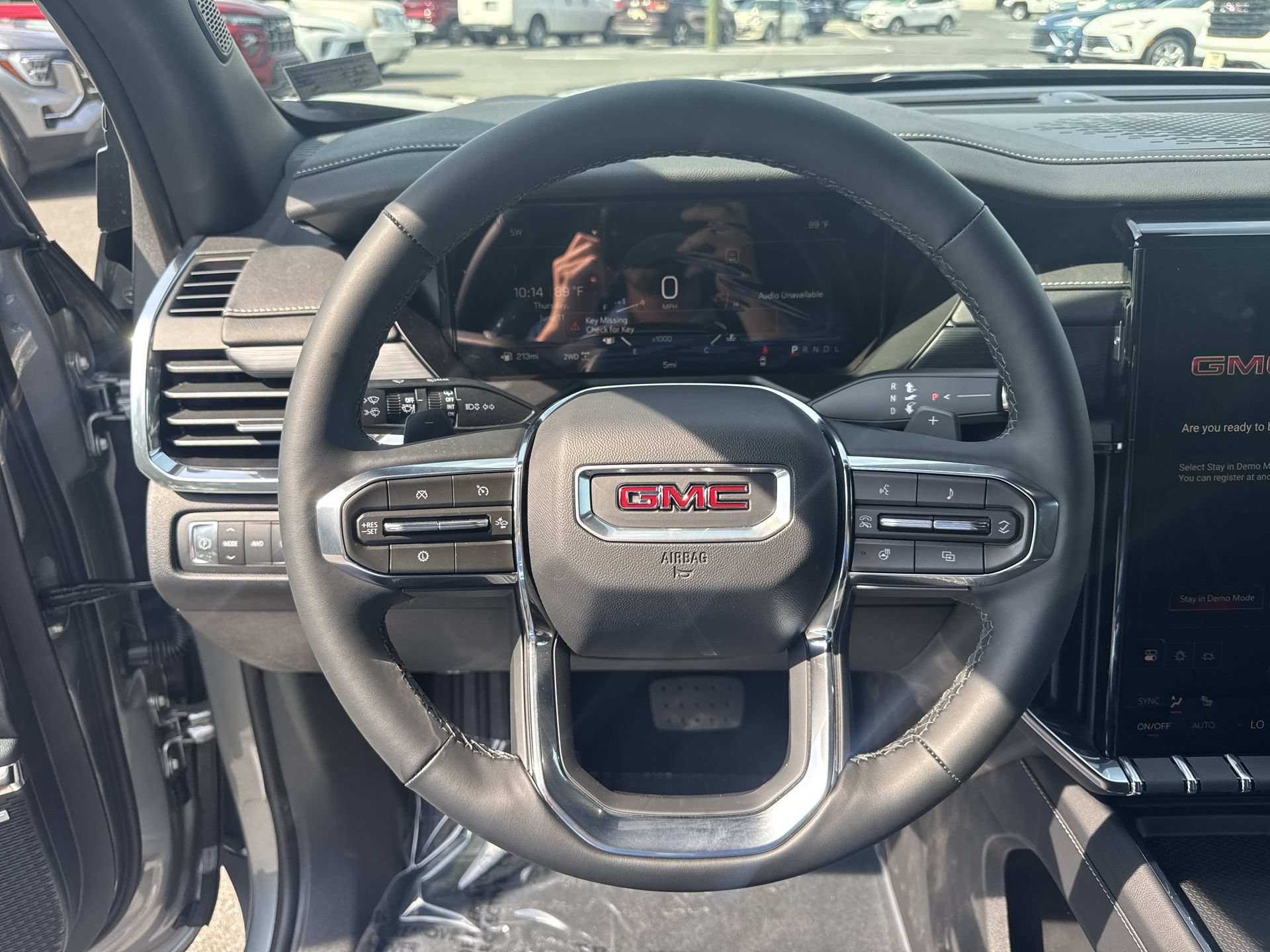 New 2026 GMC Acadia Elevation w/ Elevation Premium Package AWD/4WD image 11