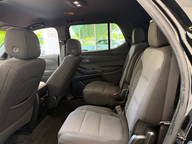 Certified 2023 Chevrolet Traverse LT w/ LPO, Cargo Package FWD image 8