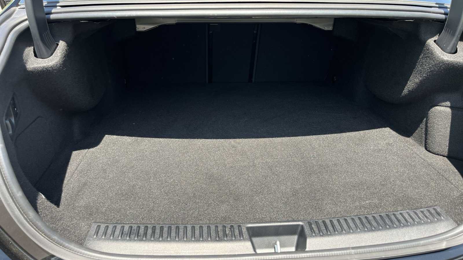 Certified 2025 Mercedes-Benz E 53 AMG e 4MATIC Sedan image 48