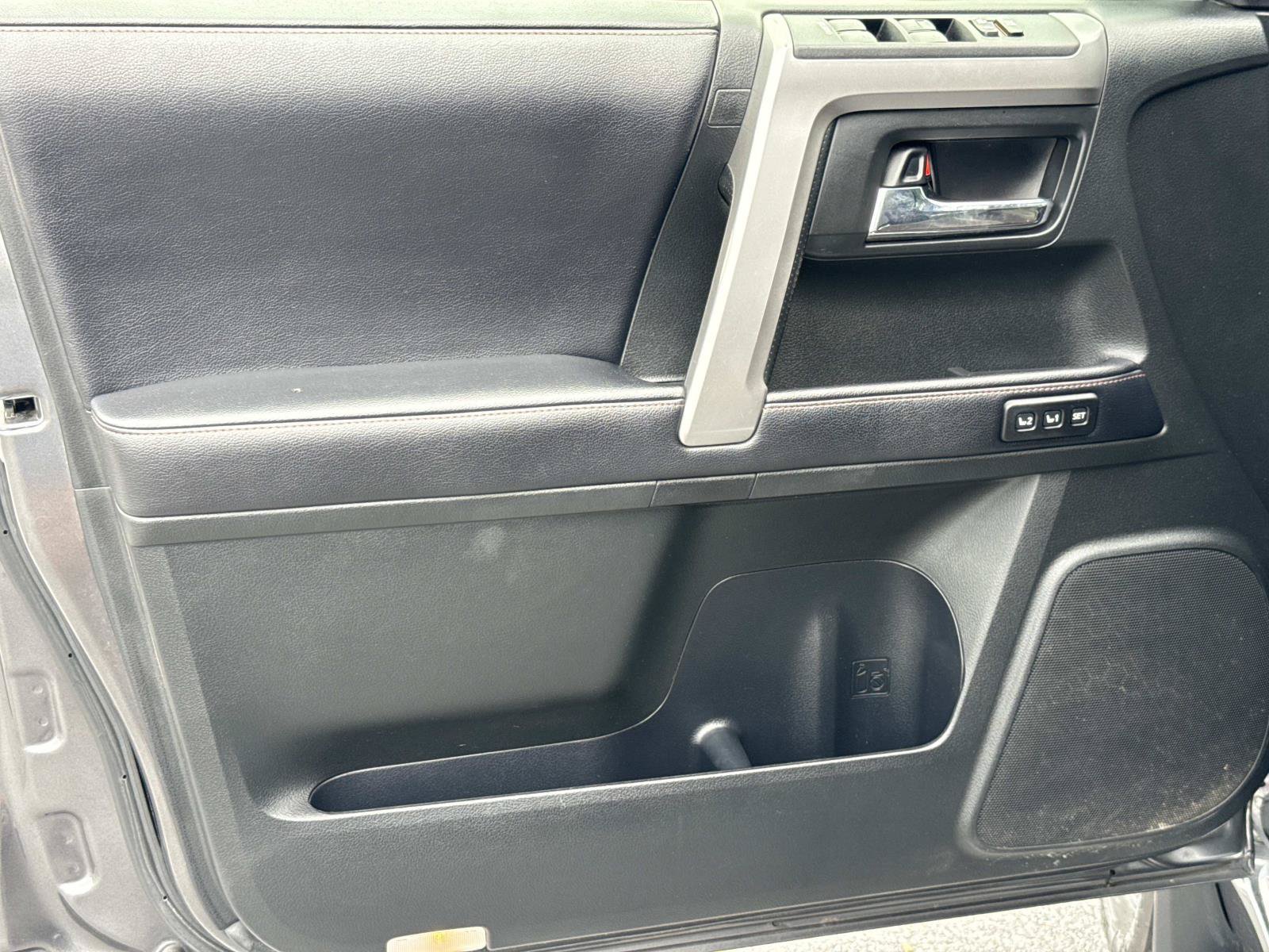 Used 2019 Toyota 4Runner Limited AWD/4WD image 23