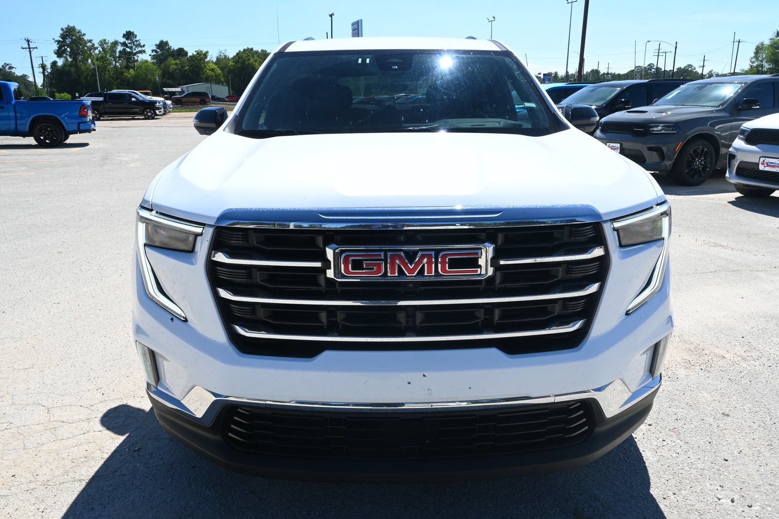 Used 2026 GMC Acadia Elevation w/ Elevation Premium Package FWD image 6