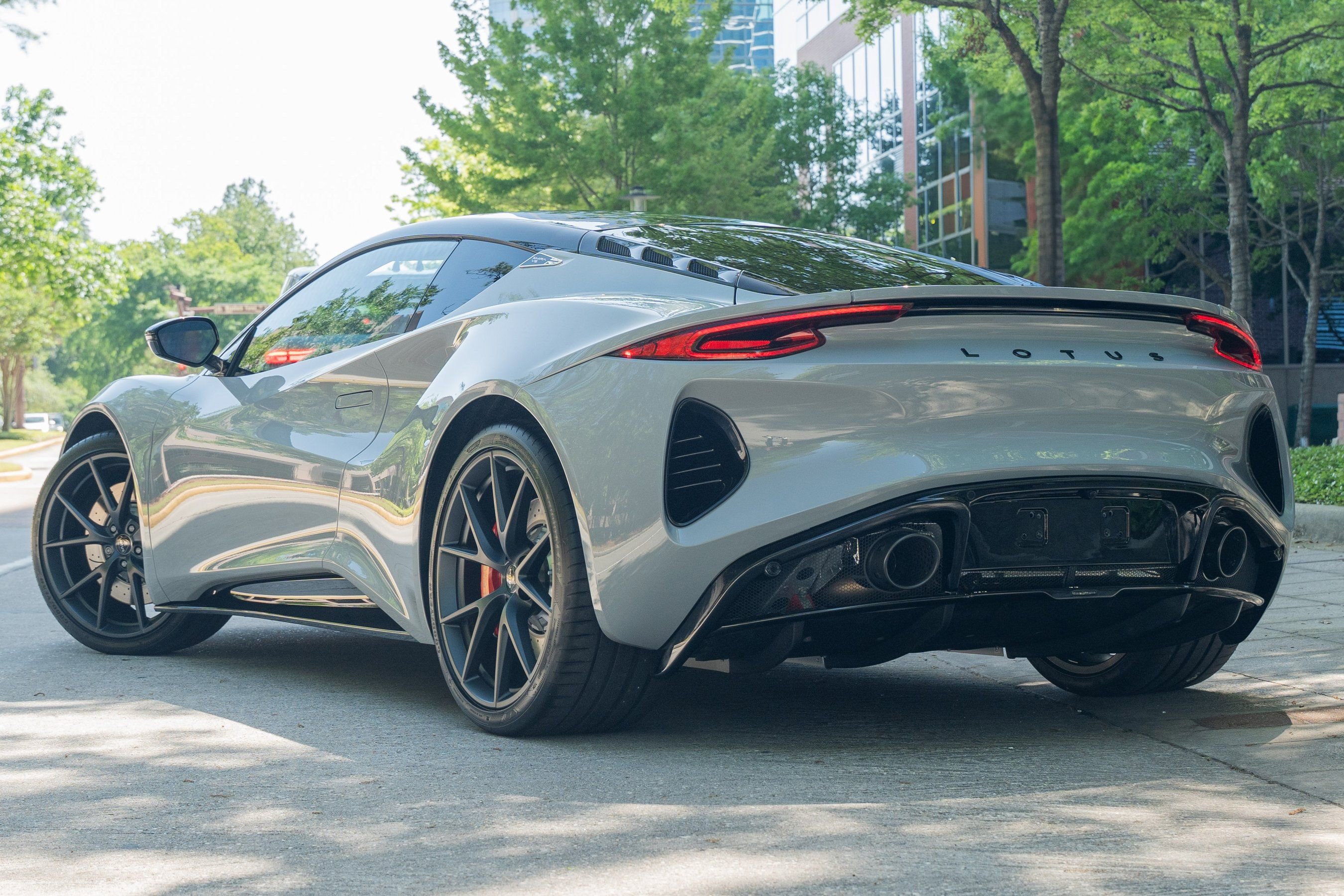 Used 2025 Lotus Emira image 37