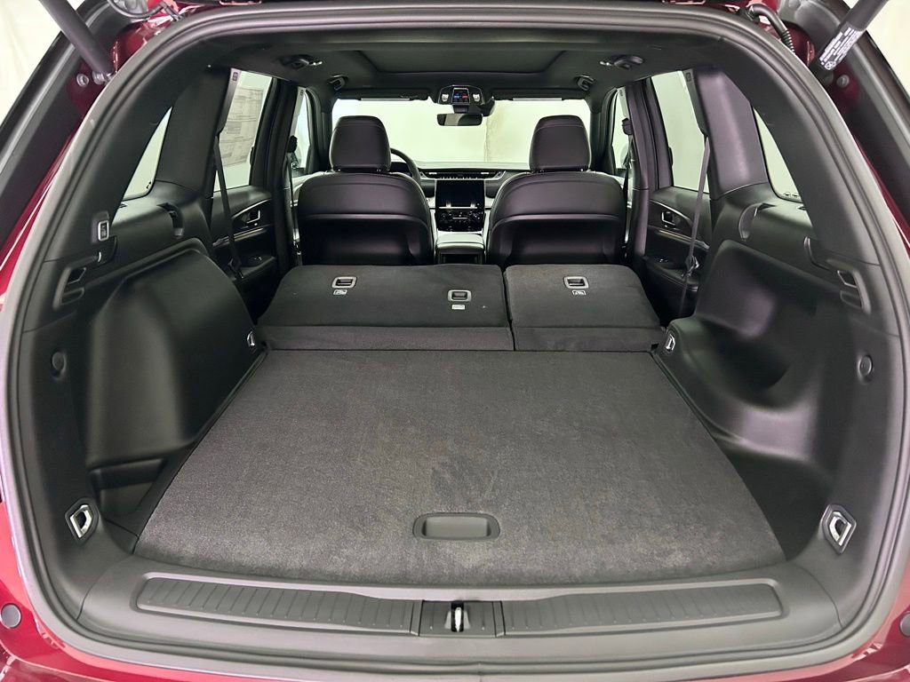 New 2025 Jeep Grand Cherokee Limited image 13