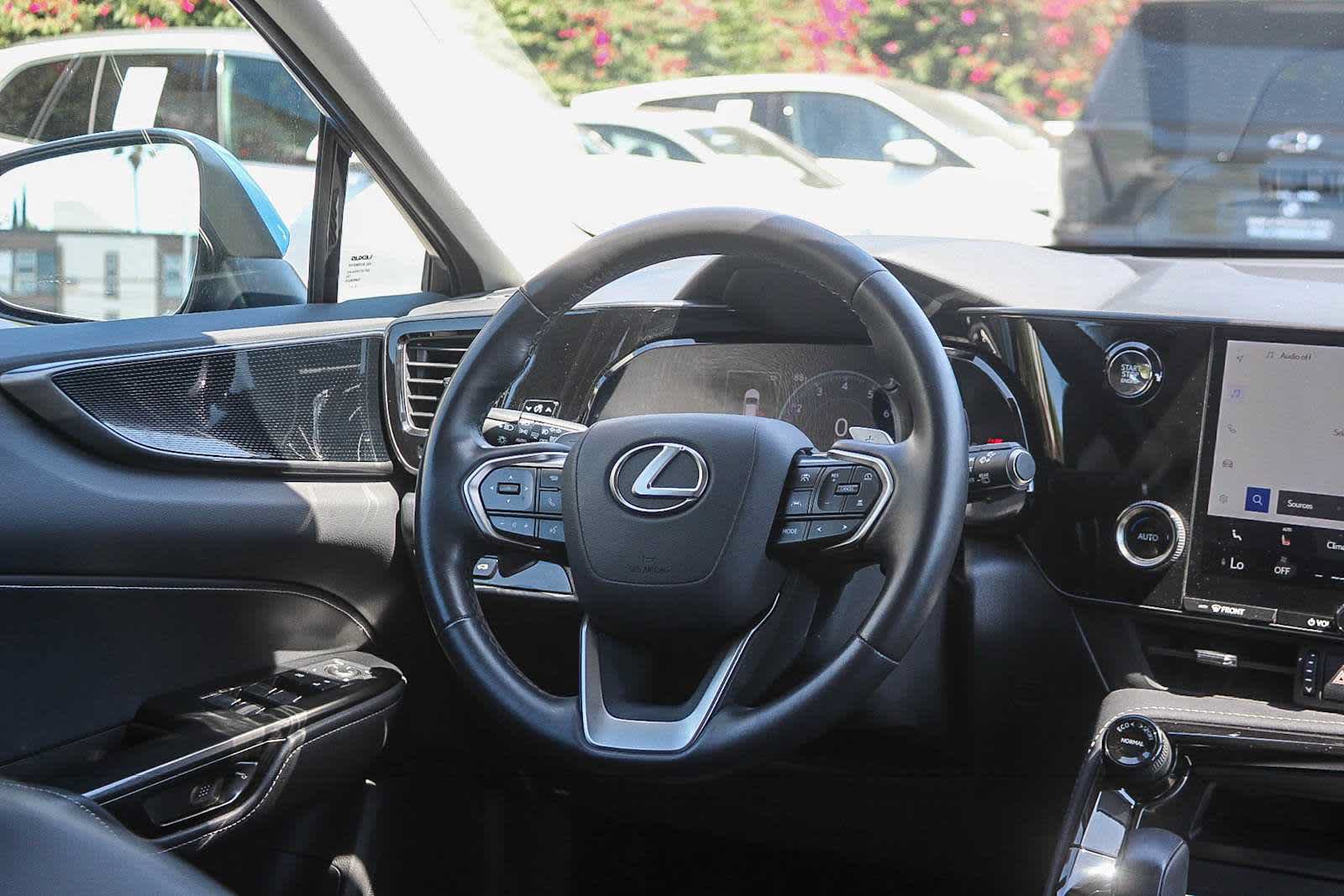 Used 2025 Lexus NX 250 FWD image 13