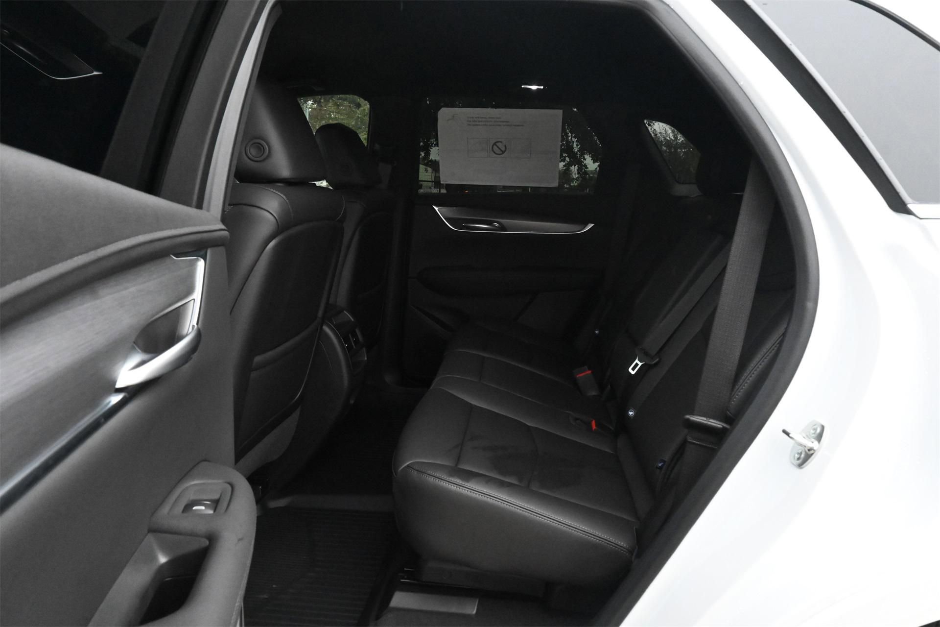 New 2026 Cadillac XT5 Luxury w/ LPO, Floor Liner Package image 20