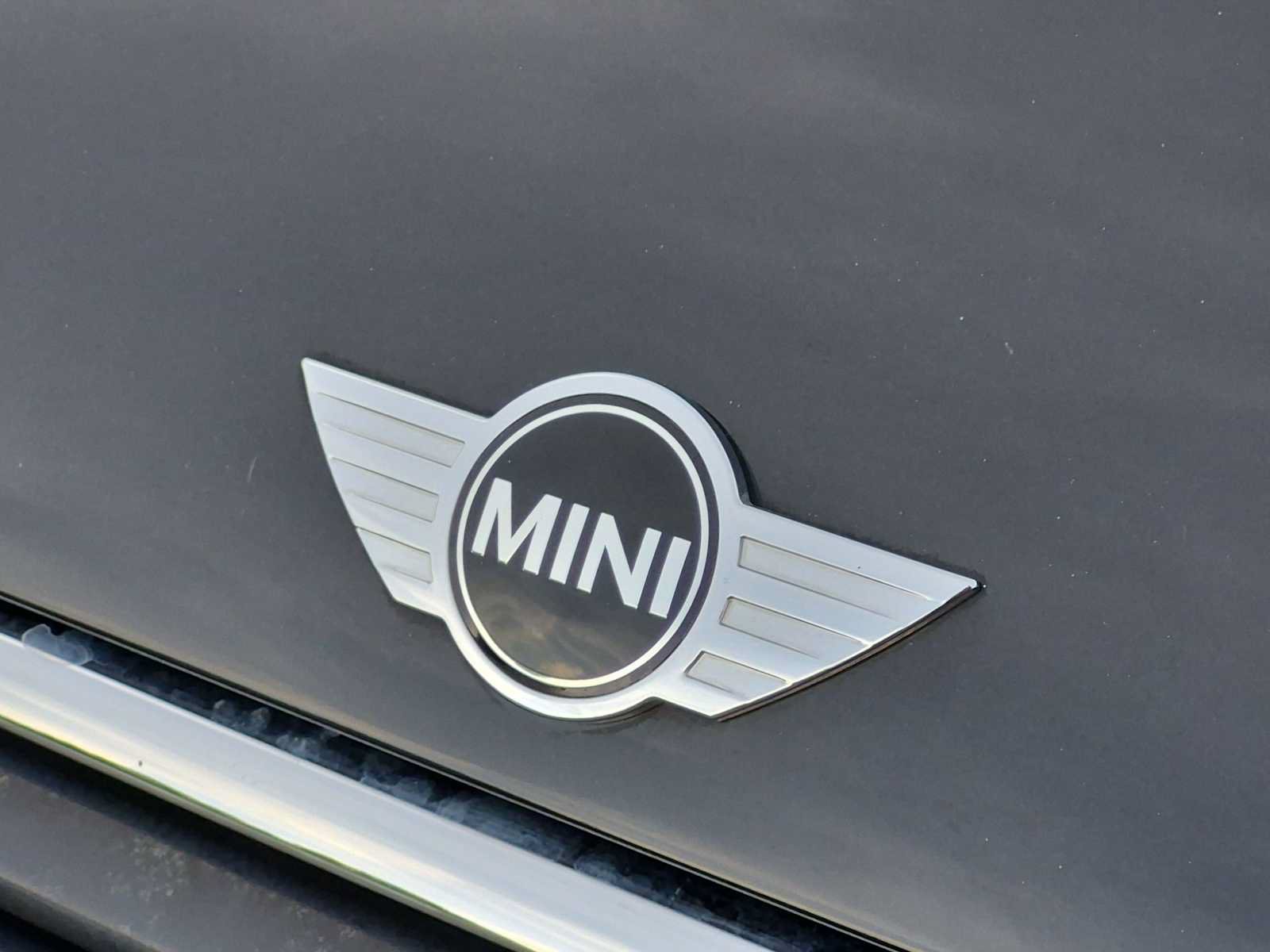 Used 2018 MINI Cooper 2-Door Hardtop FWD image 12
