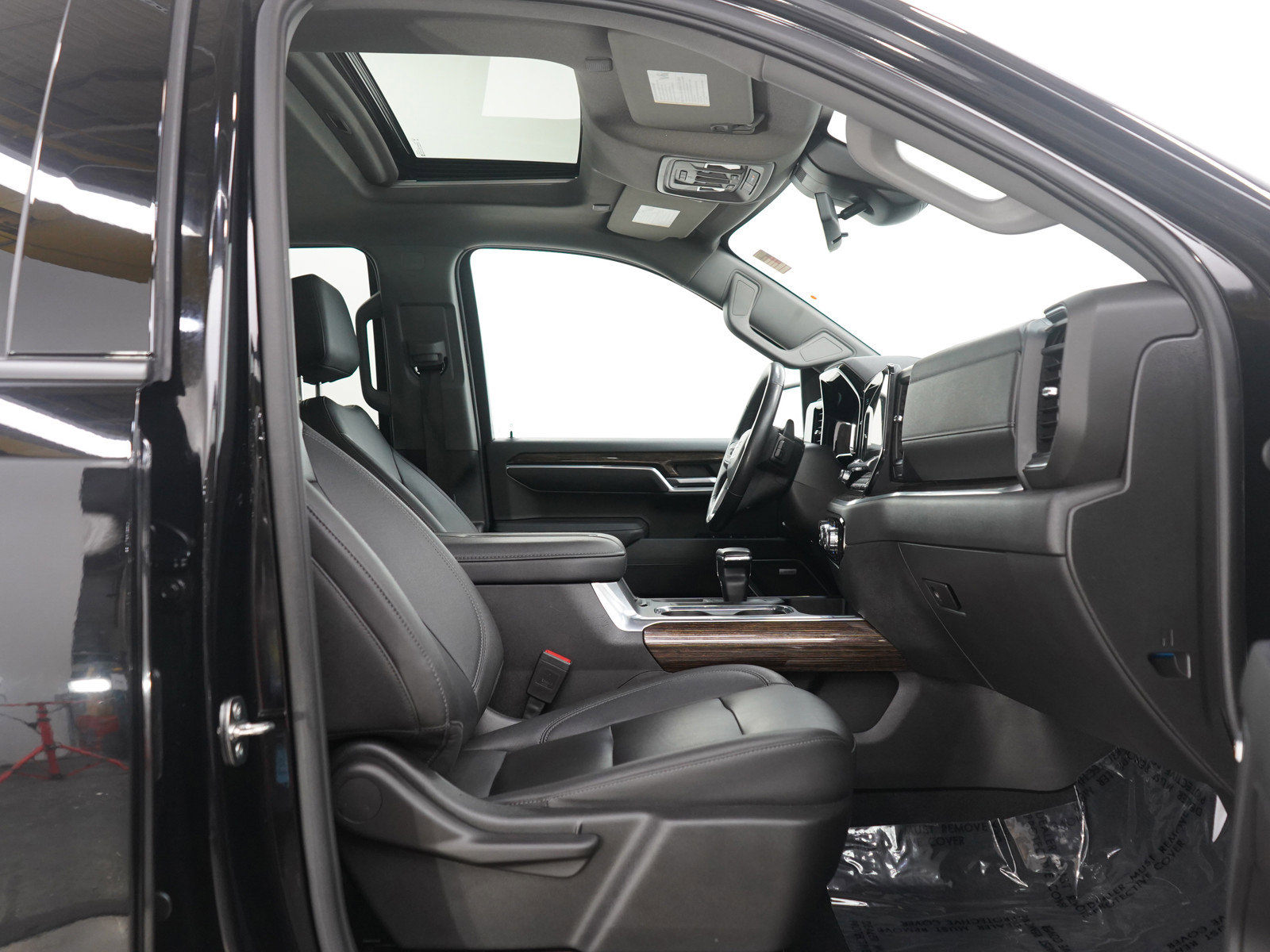 Used 2022 GMC Sierra 1500 Elevation w/ Elevation Premium Package image 11