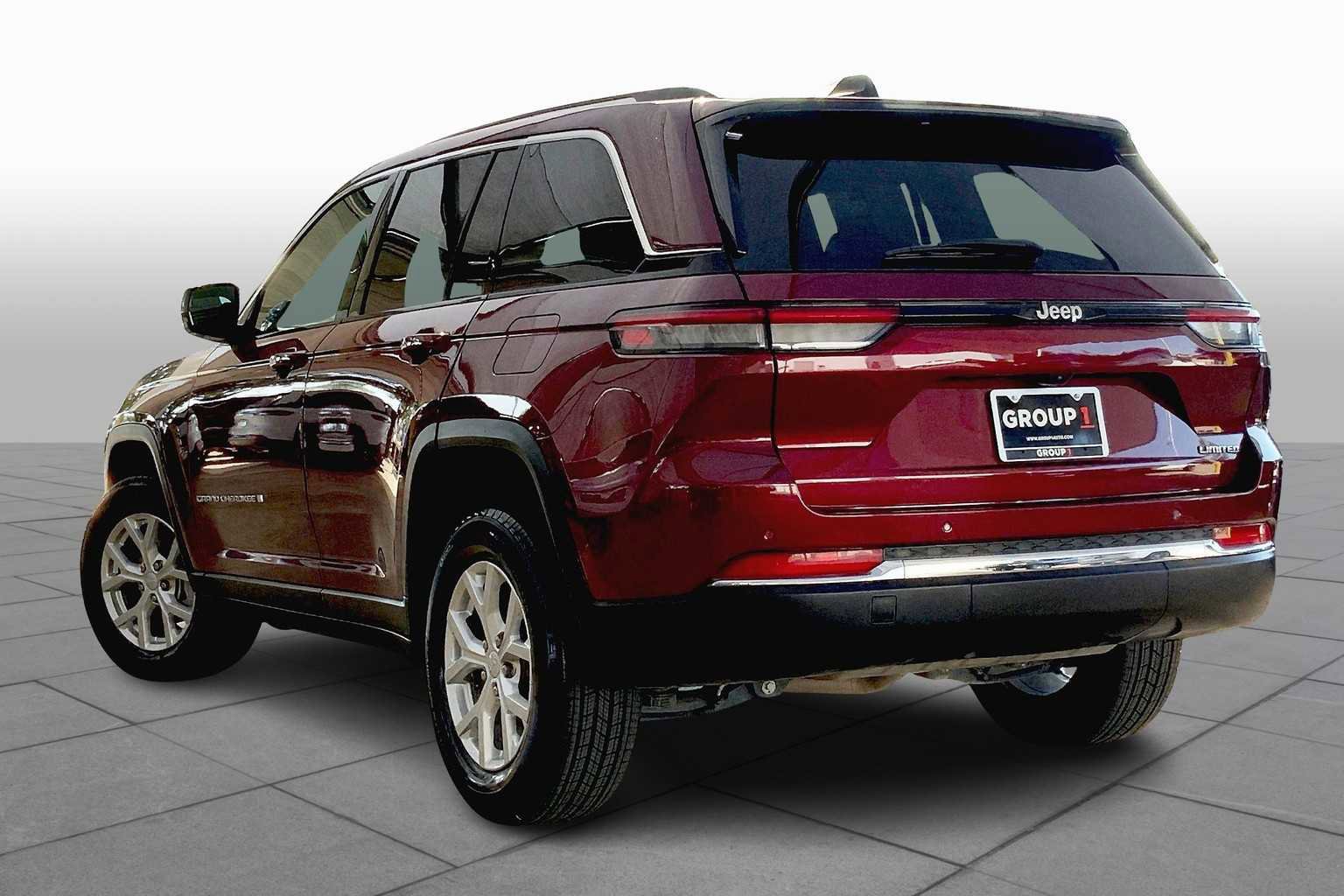 Used 2024 Jeep Grand Cherokee Limited image 11