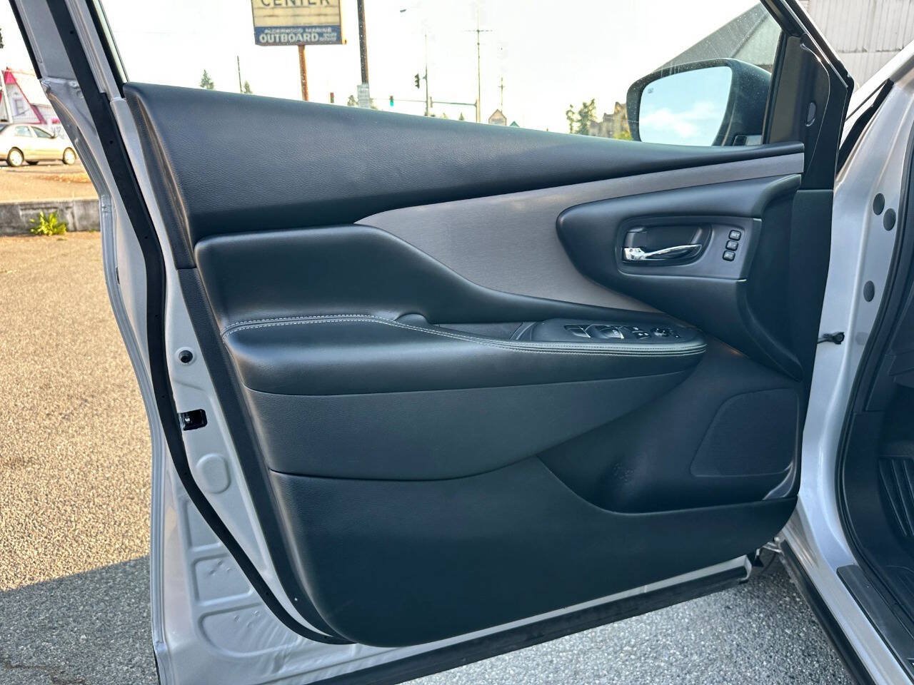 Used 2023 Nissan Murano SL FWD image 10