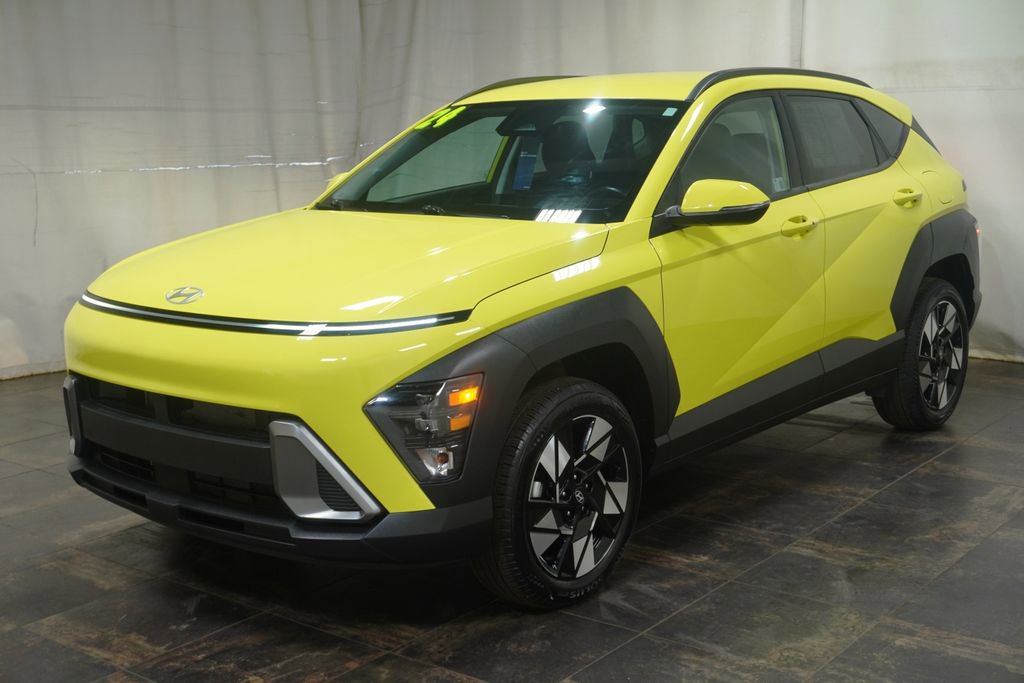 Used 2024 Hyundai Kona SEL image 2