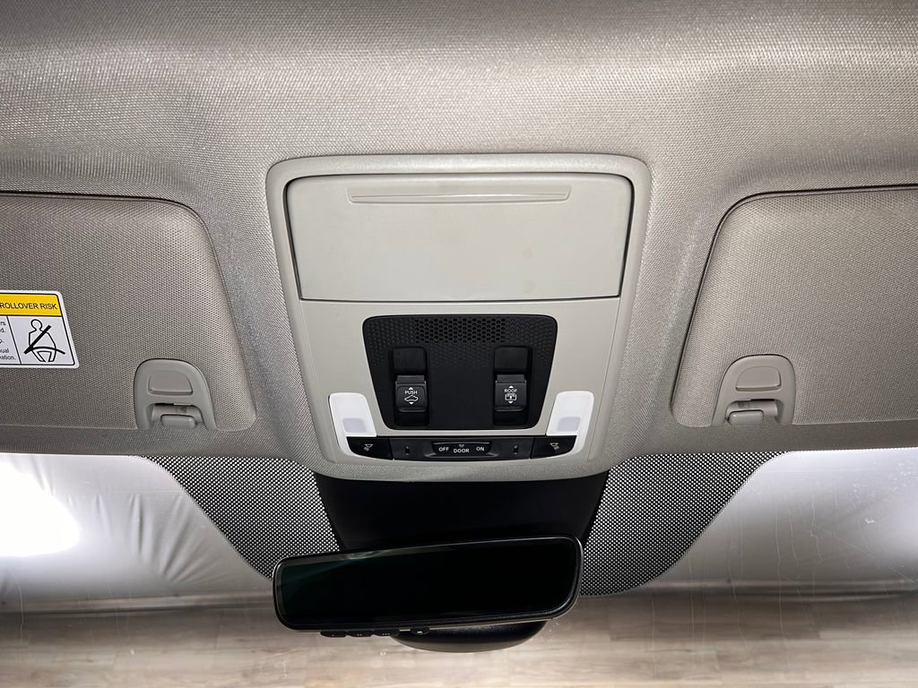 Used 2023 Honda Pilot Touring image 15