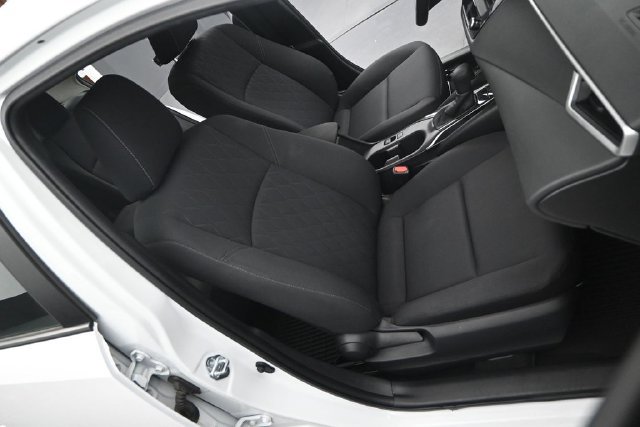 Used 2025 Toyota Corolla LE FWD image 16