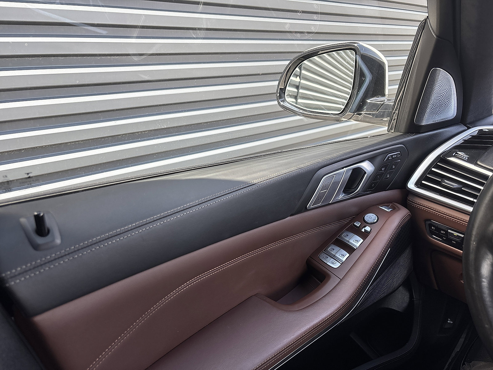 Used 2022 BMW ALPINA XB7 image 24