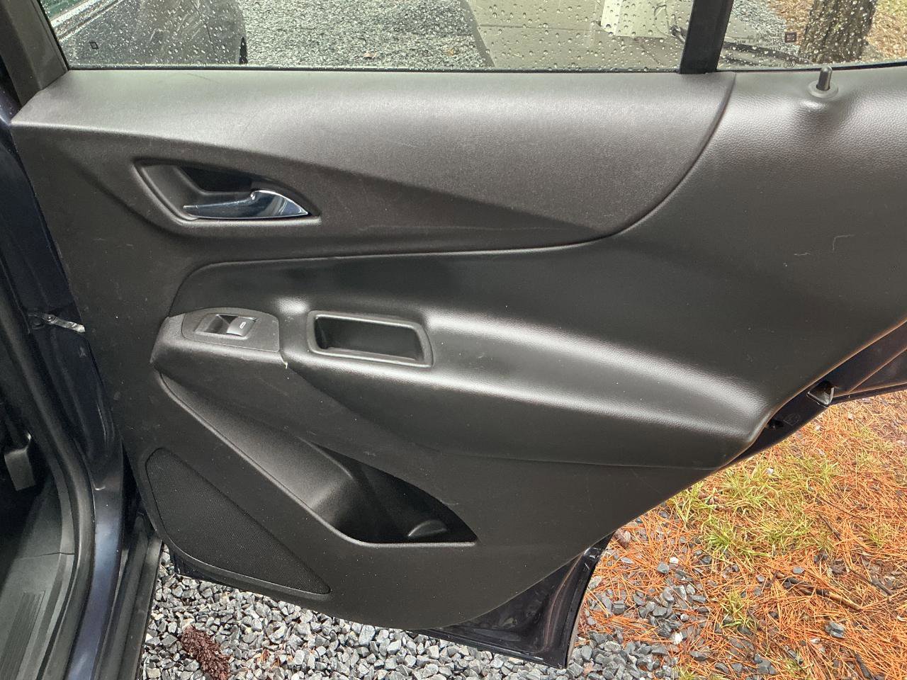 Used 2019 Chevrolet Equinox LT AWD/4WD image 18