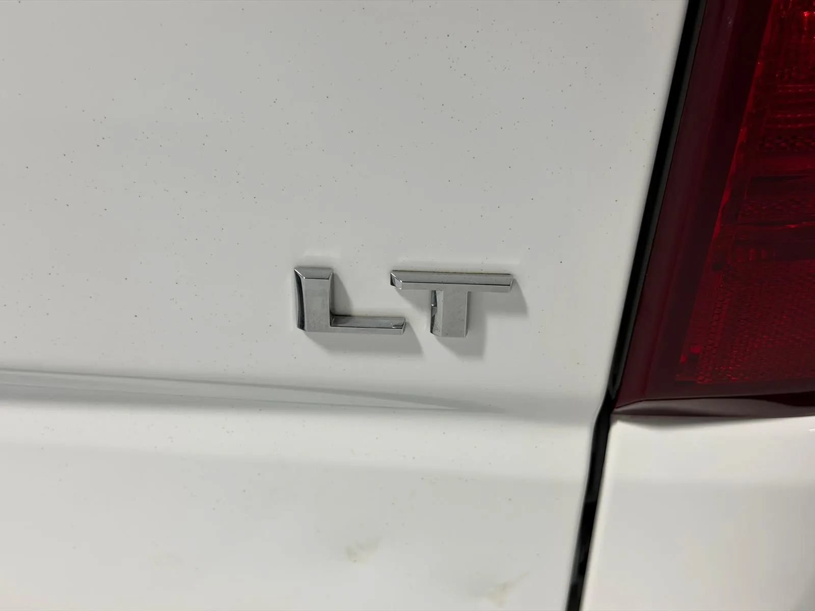Used 2022 Chevrolet Silverado 1500 LT AWD/4WD image 12