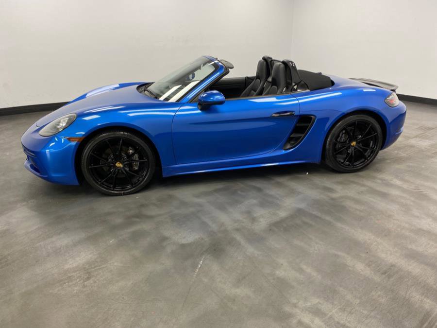 Used 2017 Porsche 718 Boxster image 3