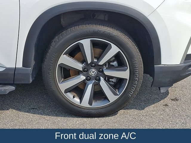 Used 2025 Honda Pilot Touring image 10