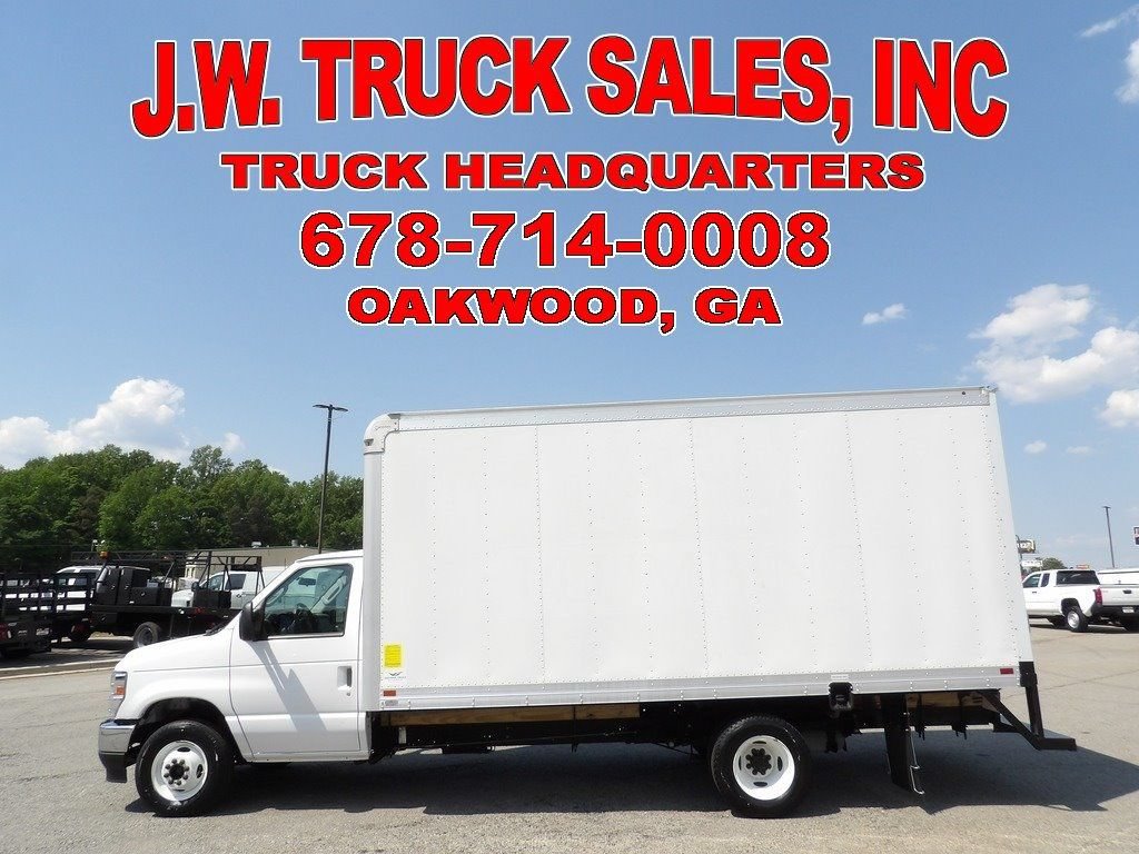 Used 2024 Ford E-450 and Econoline 450 Super Duty w/ Power Windows & Locks Group RWD image 2