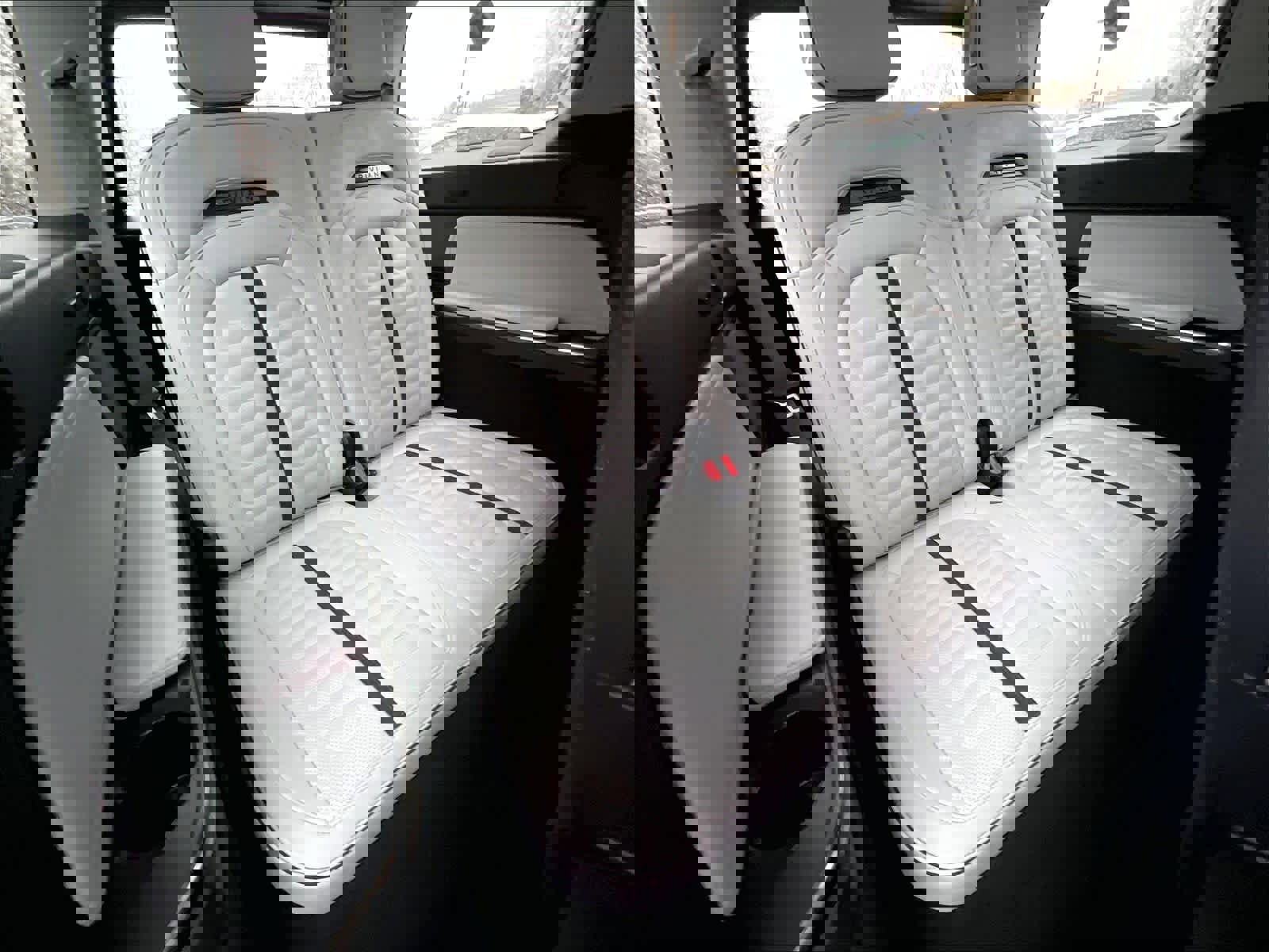 Used 2023 Rivian R1S Adventure image 17