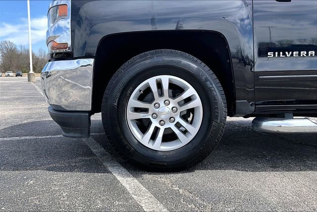 Used 2017 Chevrolet Silverado 1500 LT w/ All Star Edition image 35