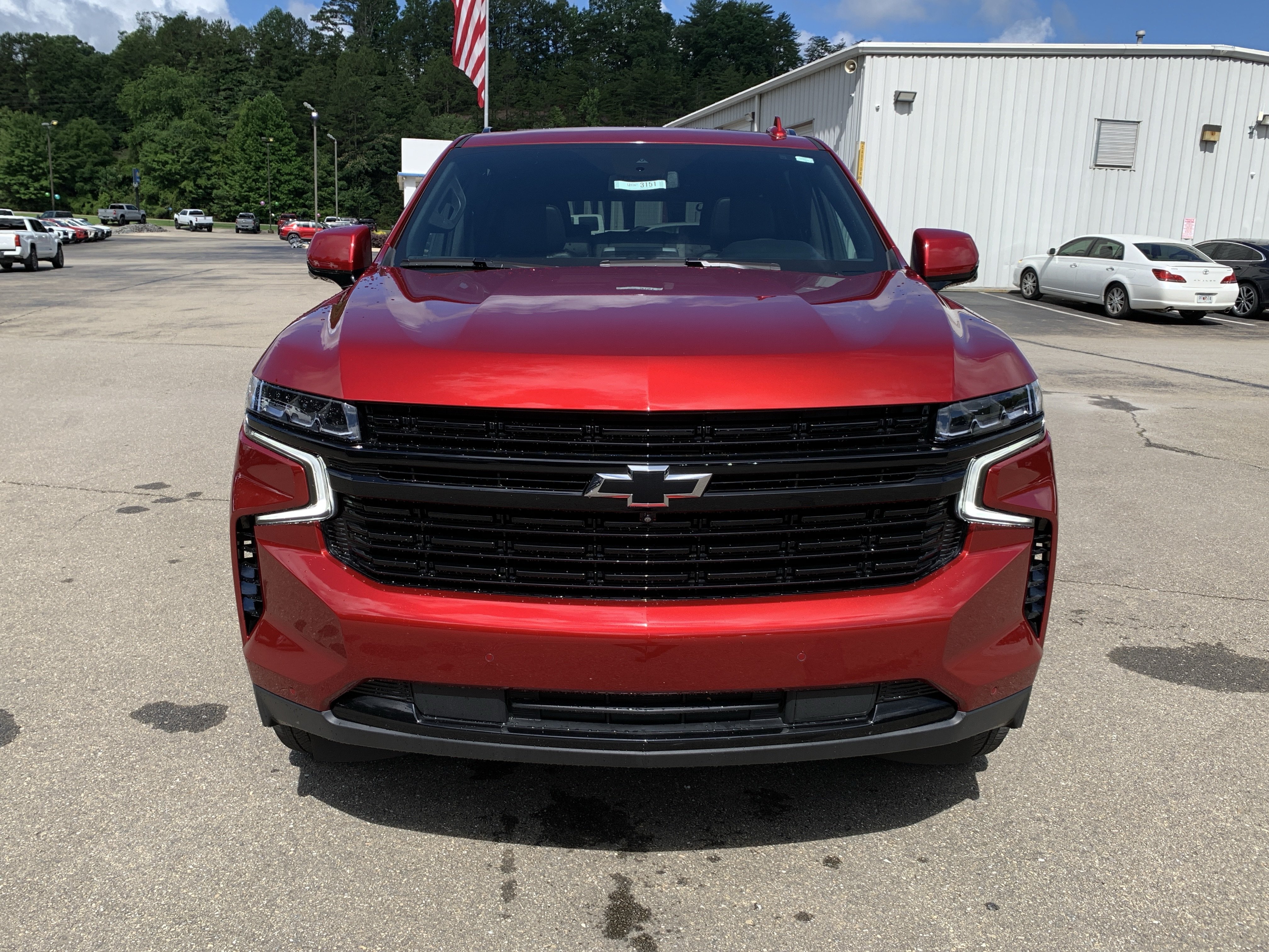 Used 2024 Chevrolet Suburban RST w/ Luxury Package RWD image 15