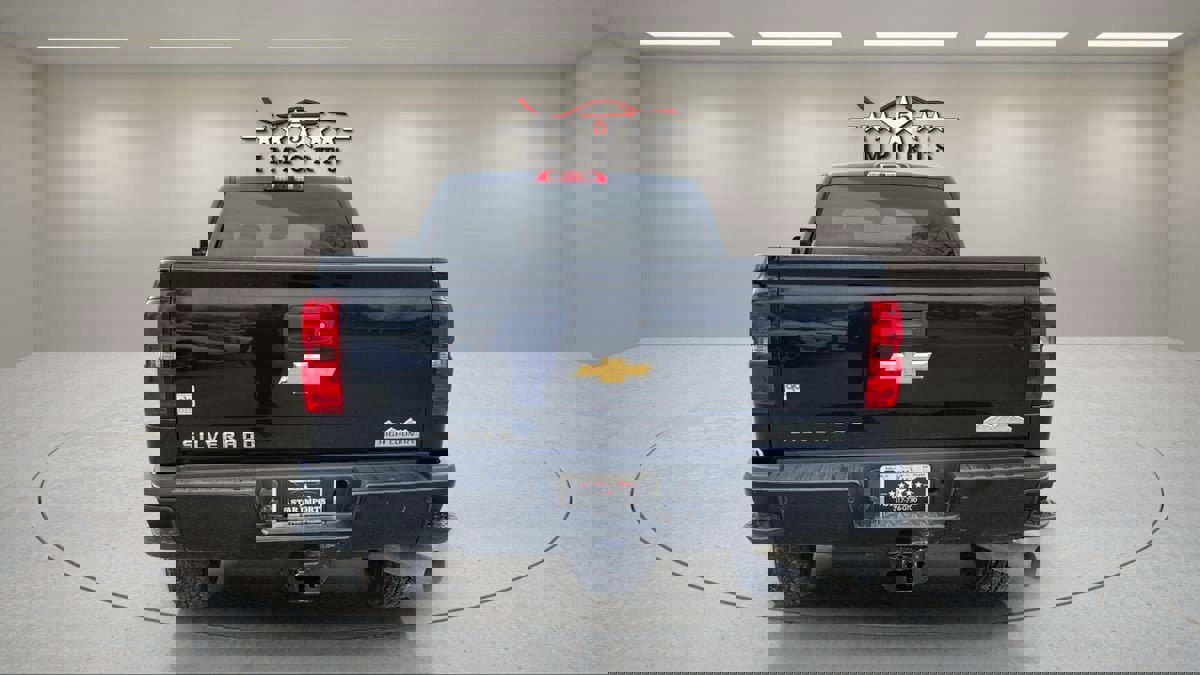 Used 2016 Chevrolet Silverado 2500 High Country w/ Duramax Plus Package image 4