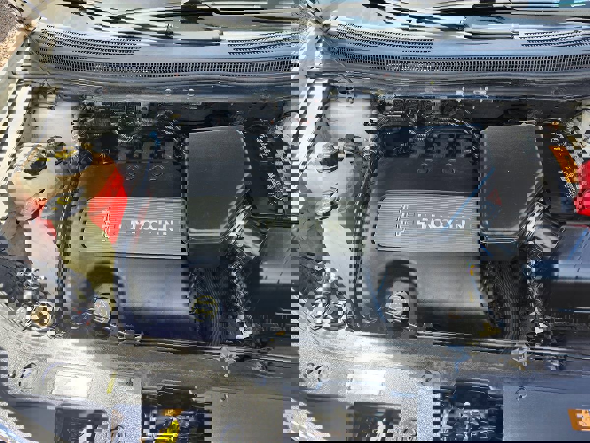 Used 2015 Lincoln MKX FWD w/ Equipment Group 101A image 33