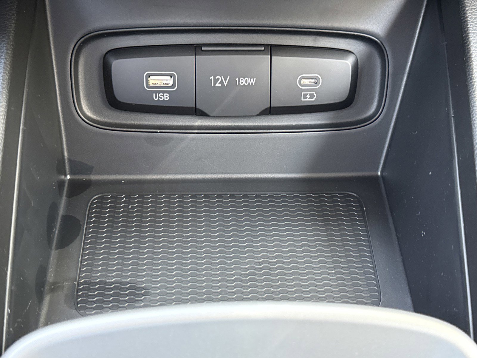 New 2026 Hyundai Venue SE image 21