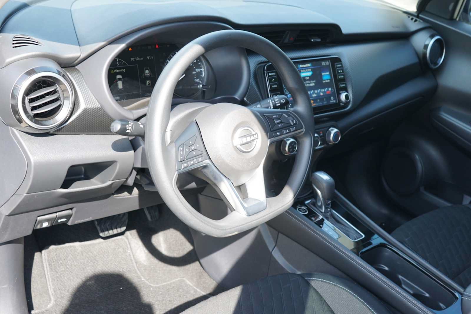 Used 2024 Nissan Kicks SV FWD image 8