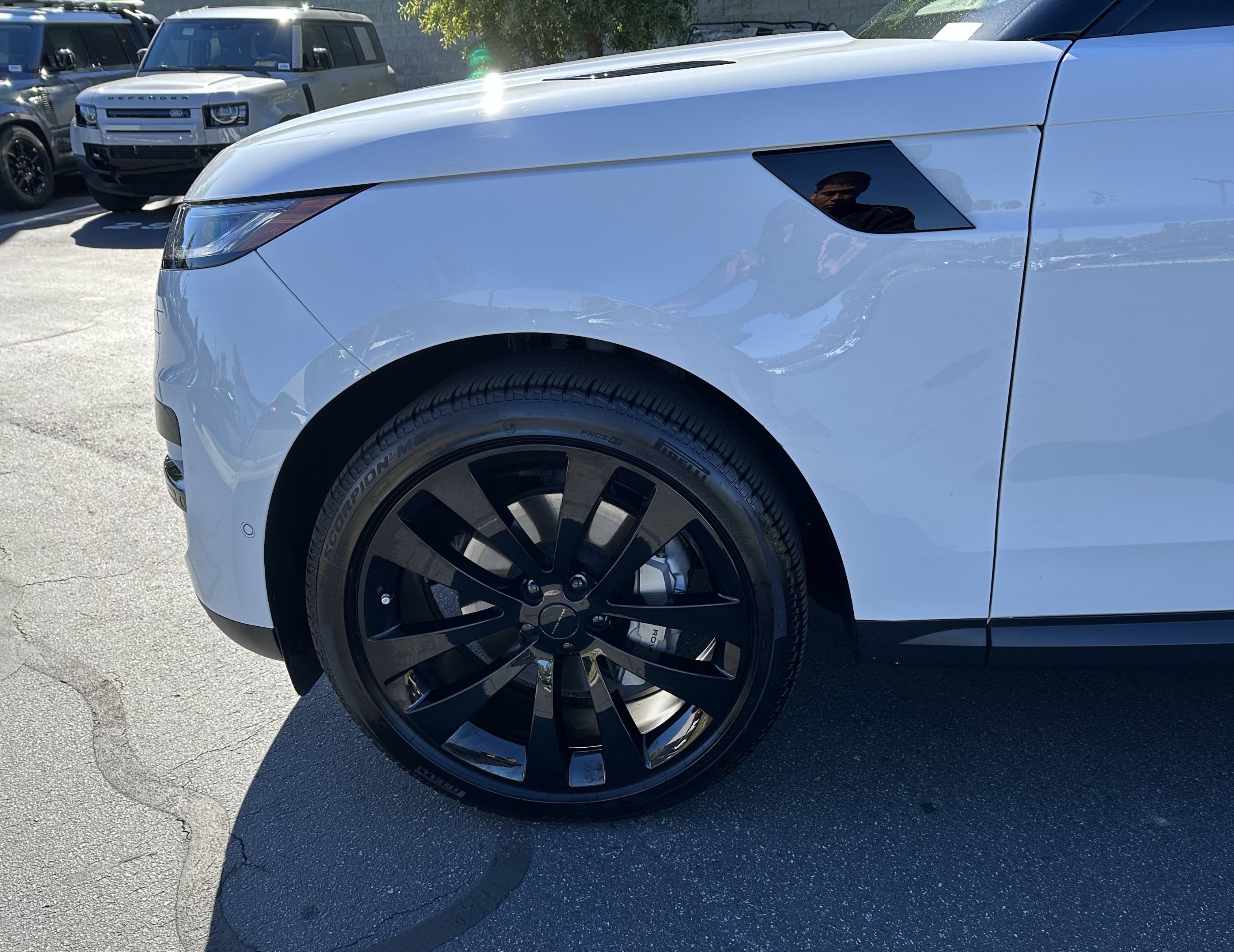 Certified 2026 Land Rover Range Rover Sport SE AWD/4WD image 13