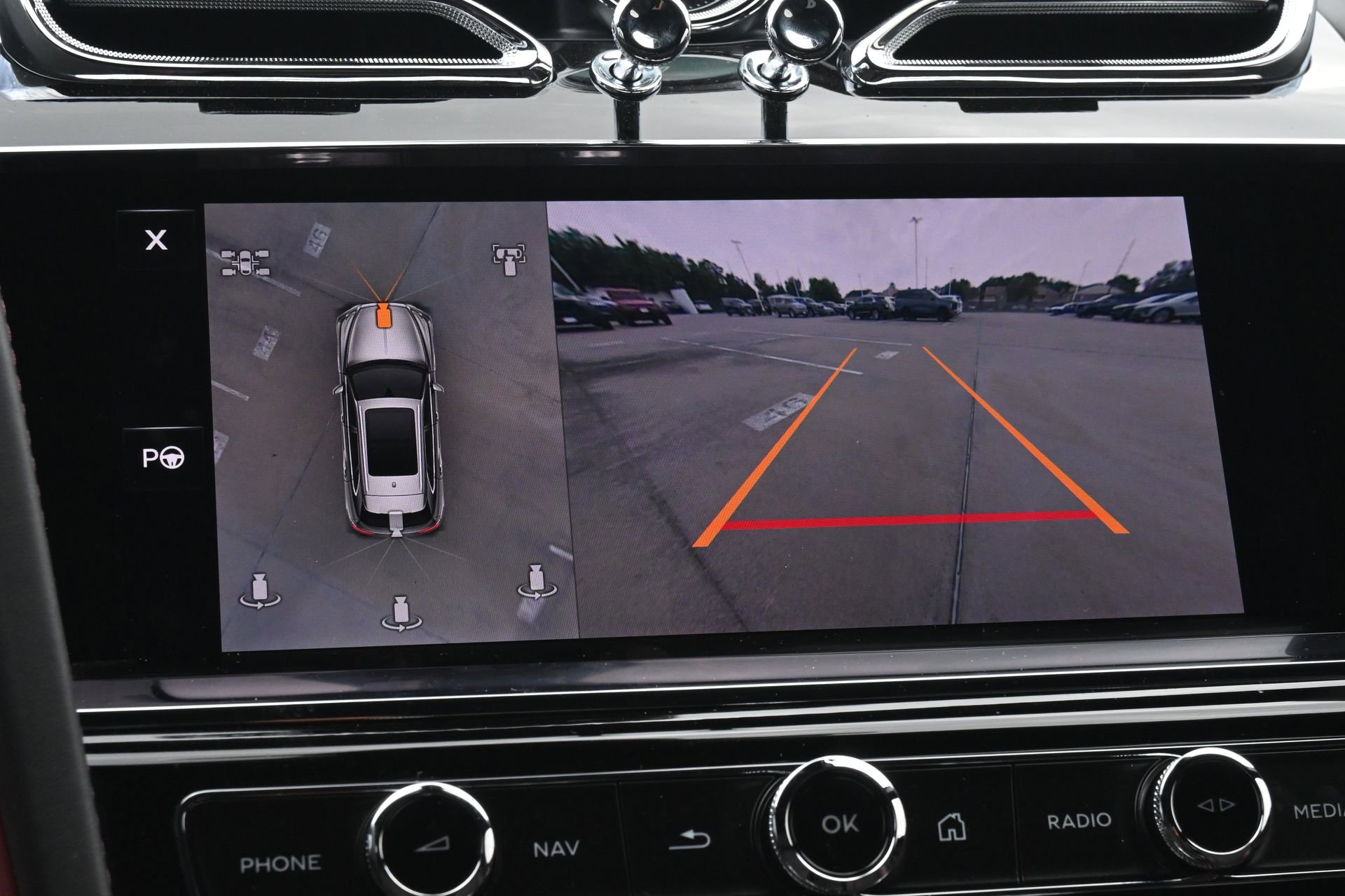 Used 2024 Bentley Bentayga AWD/4WD image 13