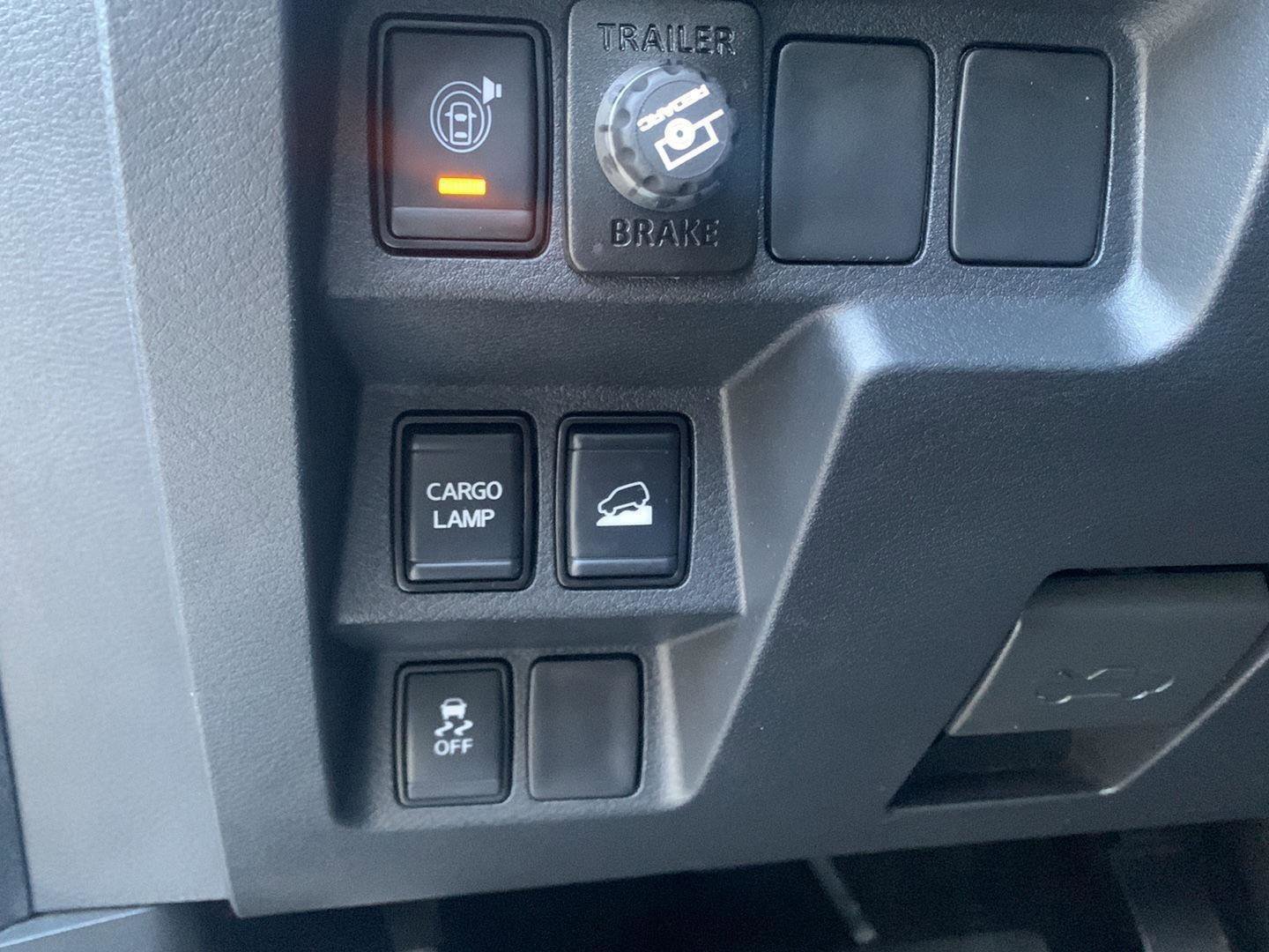 Used 2023 Nissan Frontier SV w/ Midnight Edition Package image 11