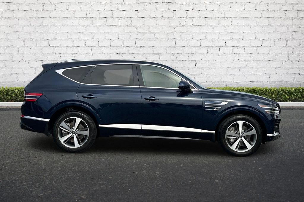 Used 2023 Genesis GV80 2.5T w/ Prestige 20" Package image 3