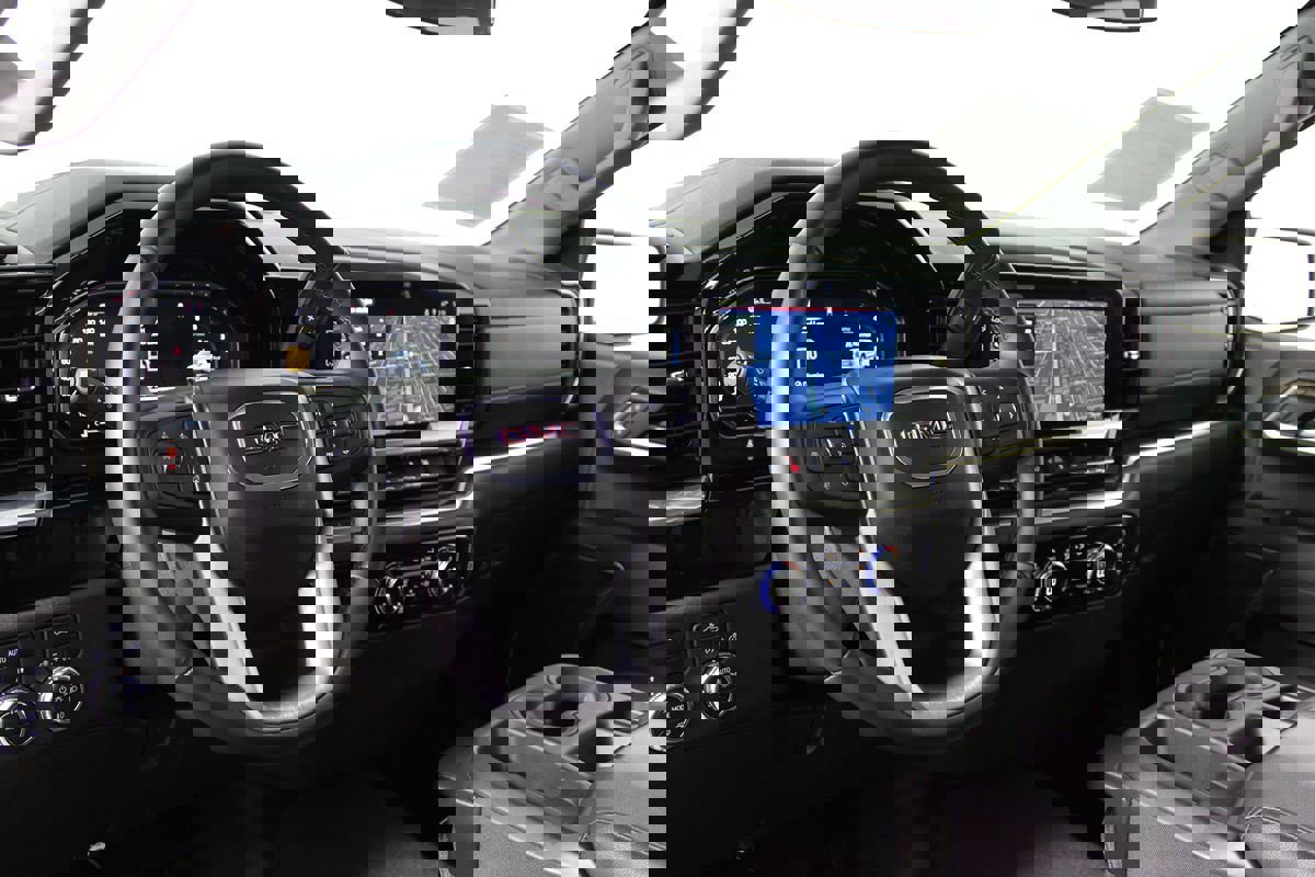 Used 2025 GMC Sierra 1500 Elevation image 7
