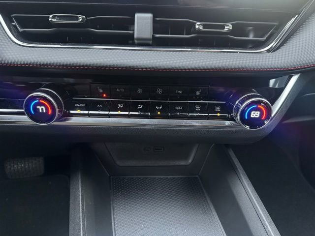 Used 2025 Chevrolet Equinox RS image 31