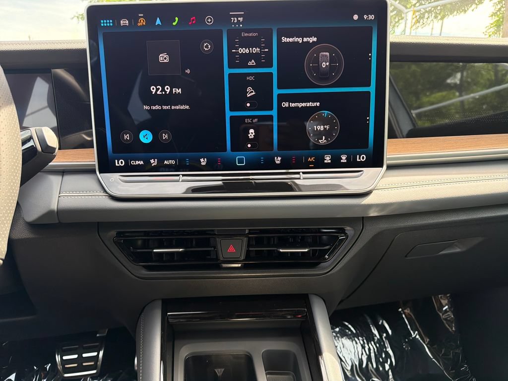 New 2026 Volkswagen Tiguan SEL R-Line AWD/4WD image 17