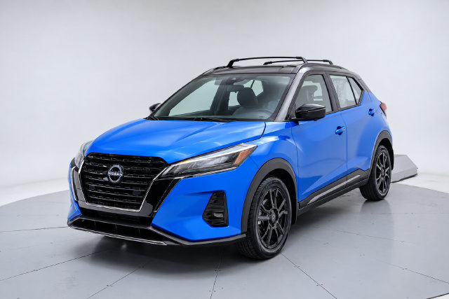 Used 2023 Nissan Kicks SR w/ SR Premium Package FWD image 1