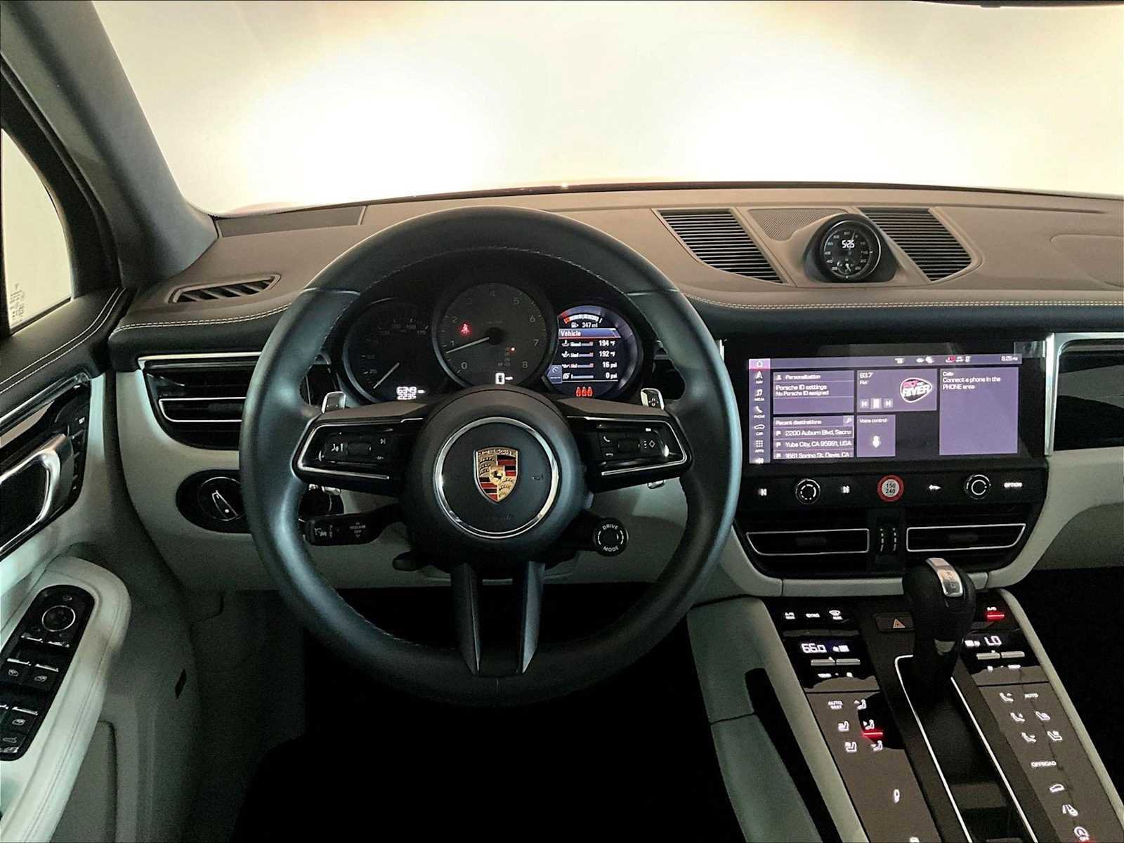 Used 2025 Porsche Macan S image 16