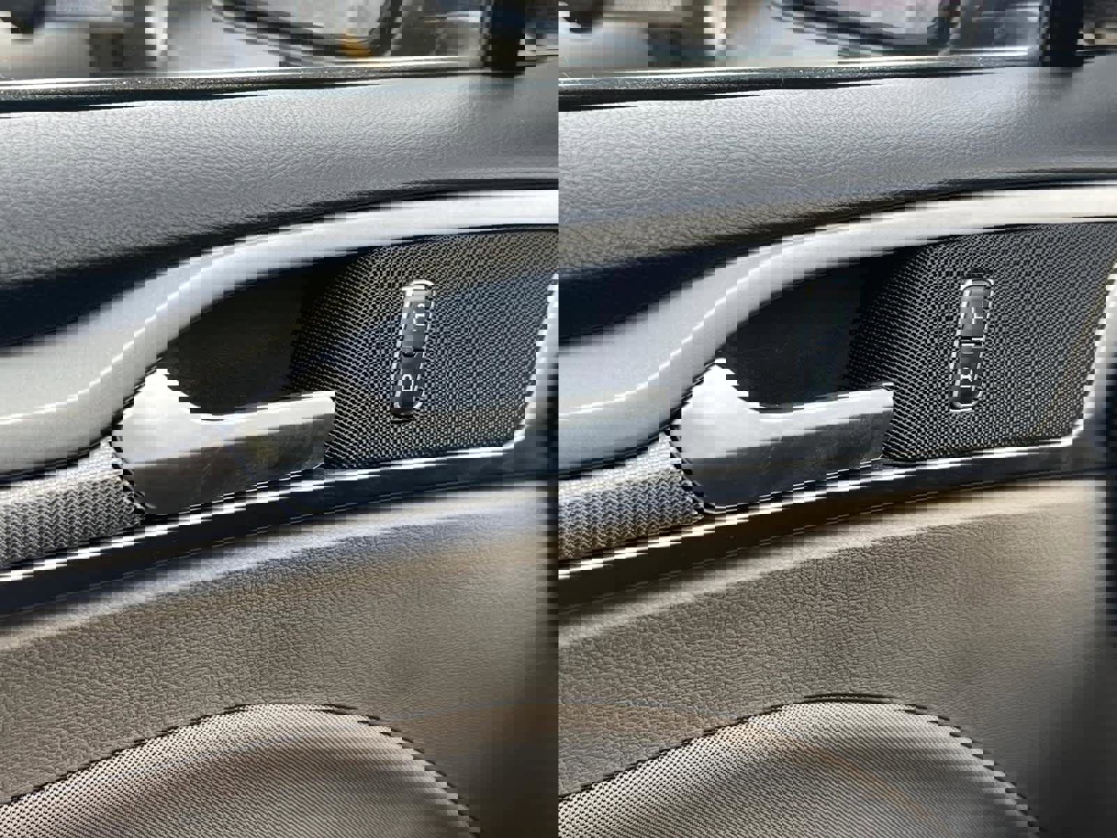 Used 2018 Ford Fusion SE w/ Fusion SE Technology Package image 23