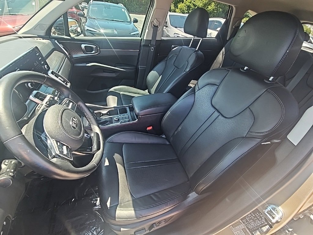 Used 2021 Kia Sorento S image 11