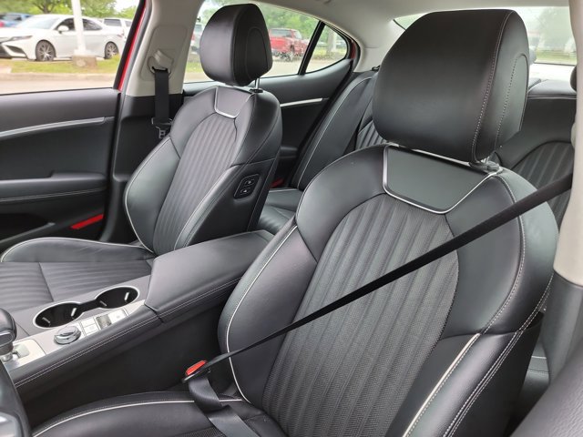 Used 2019 Genesis G70 3.3T Advanced RWD image 13