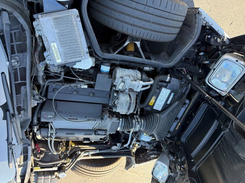 Used 1996 Chevrolet Corvette Coupe RWD image 6