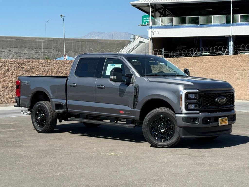 New 2026 Ford F250 4x4 Crew Cab Super Duty image 1